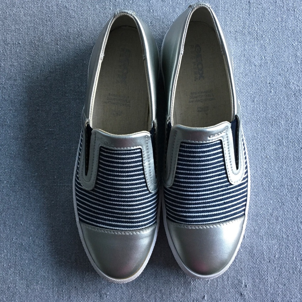 Geox Respira Slip on Shoes Striped navy blue/white, silver metallic leather
